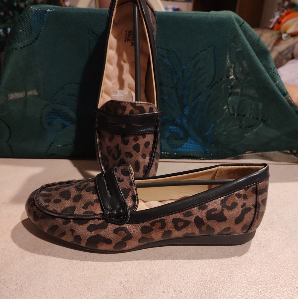 Cushion Walk Slip On Loafer Shoes metallic copper black leopardSize 8New ol